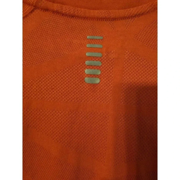 UNDER ARMOUR RUNNING SHIRT MEN SIZE MEDIUM LONG SLEEVE MELON  COLORED - Picture 7 of 8